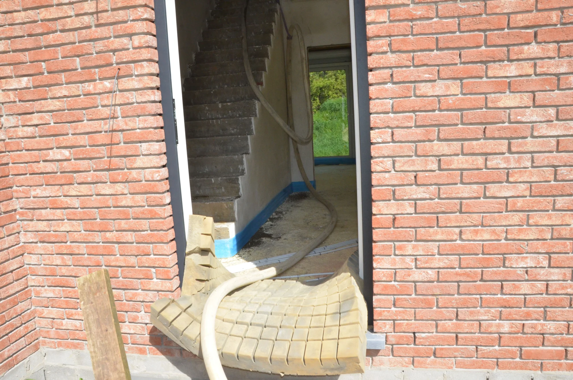 Zwevende versus hellende cementgebonden chape